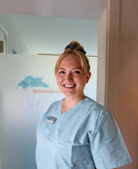 Jasmin Hausammann, Dentalhygienikerin HF – Zahnarztpraxis Nguyen in Köniz